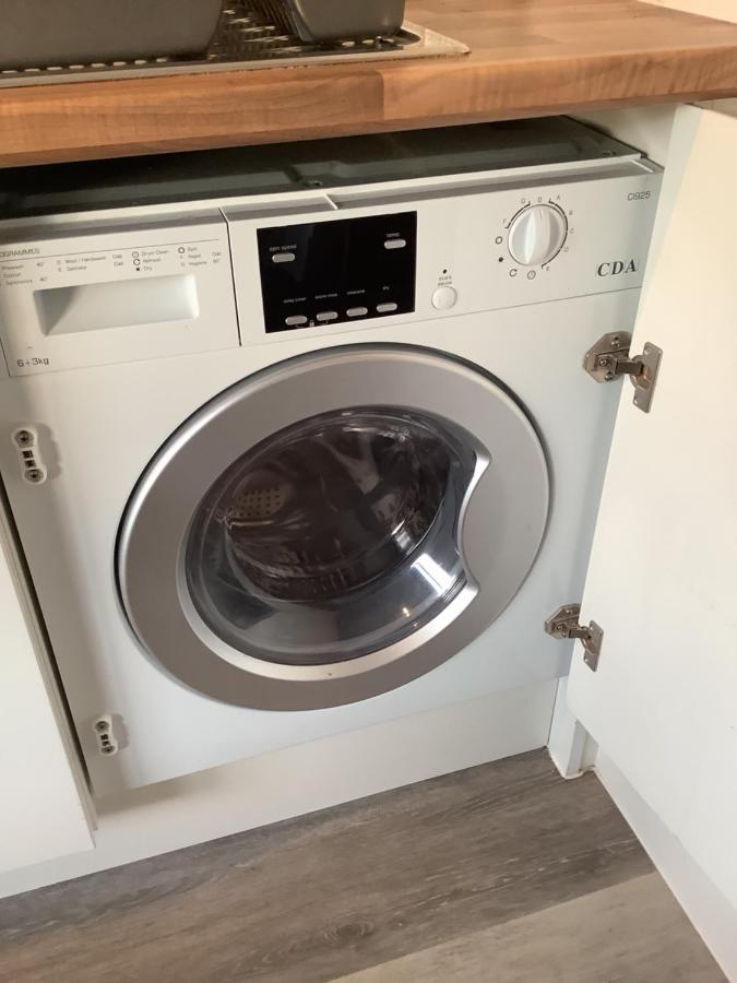 #0511 Two Bedroom Serviced - Free Parking *