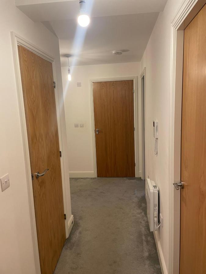 #0511 Two Bedroom Serviced - Free Parking * Derby